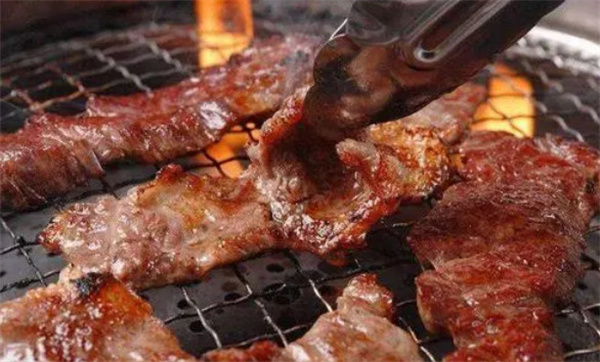 牛小喜黑牛烤肉料理店加盟费