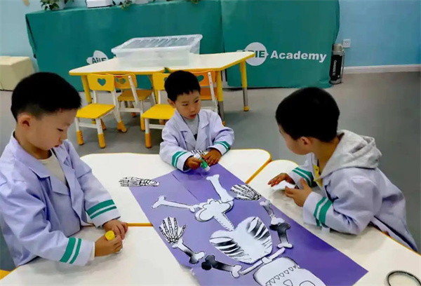 爱贝迪学院加盟