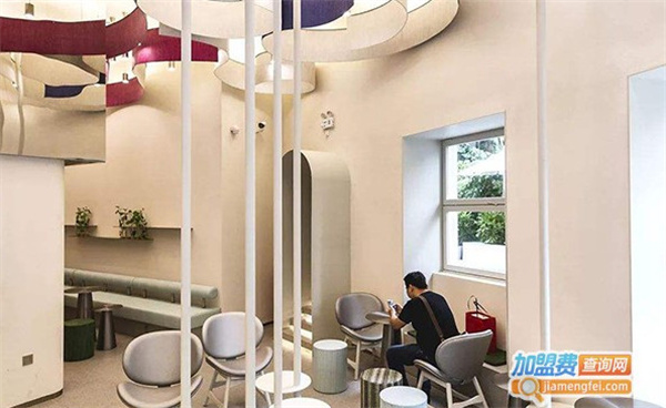 11miles奶茶加盟费