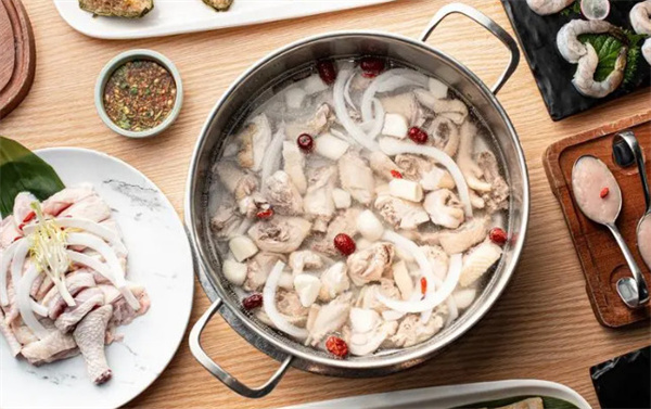 润园四季椰子鸡火锅加盟费