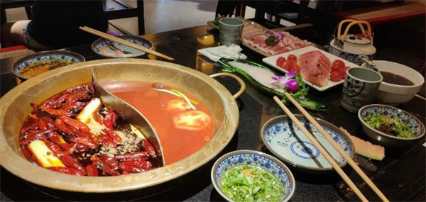 酱小七老火锅加盟费