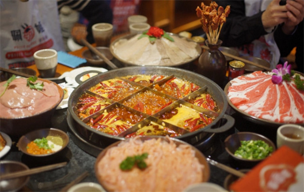 重庆佩姐老火锅加盟费