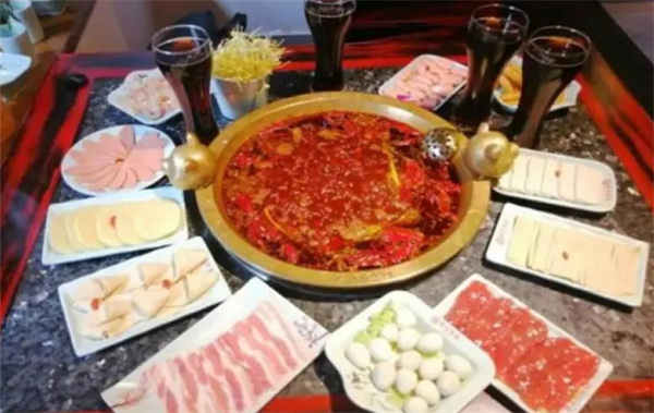 拿东拿西火锅加盟费