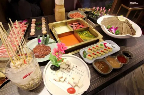 一点利火锅加盟费