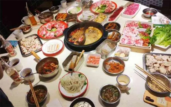 颜路边摊火锅加盟费