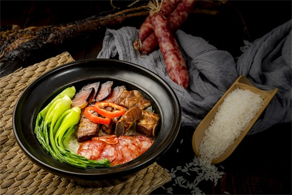 粮里煲仔饭加盟