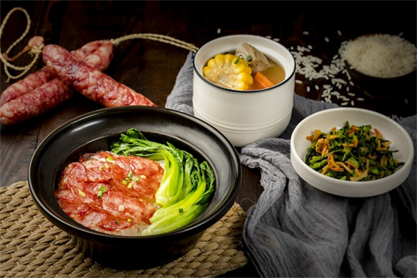 粮里煲仔饭加盟