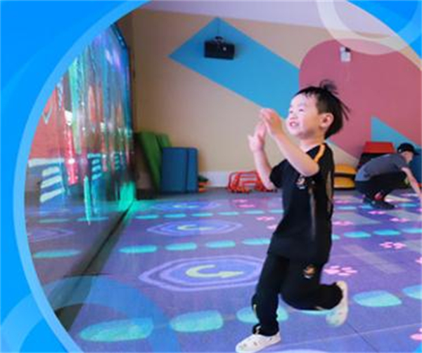 爱酷少儿体能中心加盟