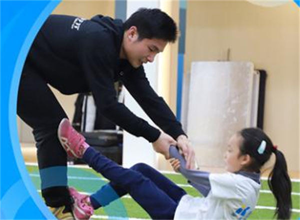 爱酷少儿体能中心加盟