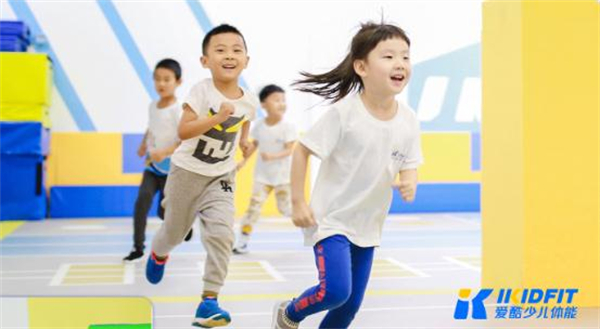 爱酷少儿体能中心加盟