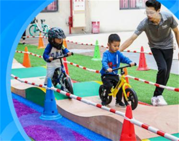 爱酷少儿体能中心加盟