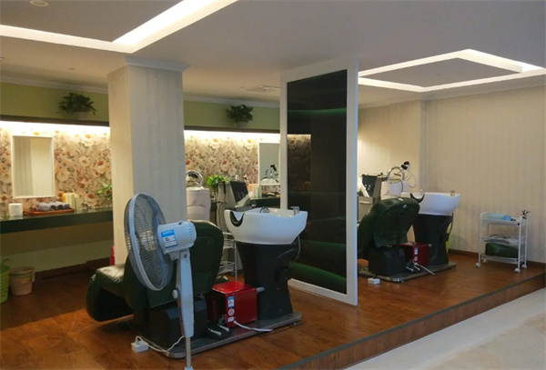 丝派养发馆加盟