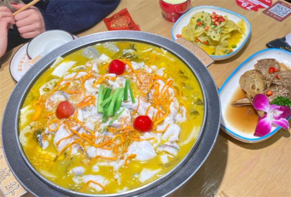 山城外老坛酸菜鱼加盟