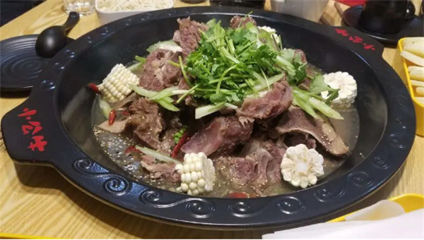 蜀哥牛骨火锅加盟费