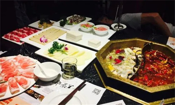 辣千斤火锅加盟费