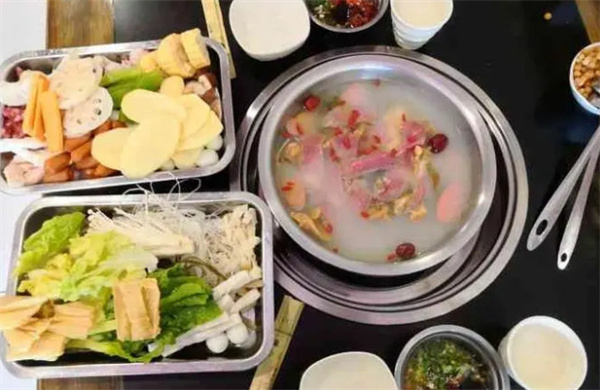 富顺酸菜豆花火锅加盟费