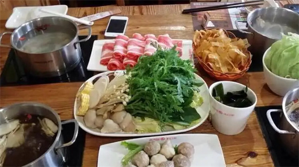 小火车养生火锅加盟费