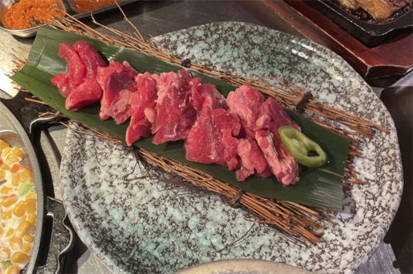 基家木炭烤肉加盟