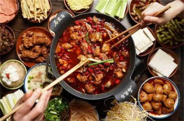 石灰石烧鸡公加盟