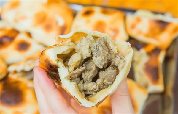 炉见新疆烤包子加盟