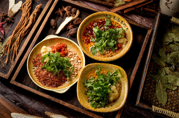 牛华周记麻辣烫加盟