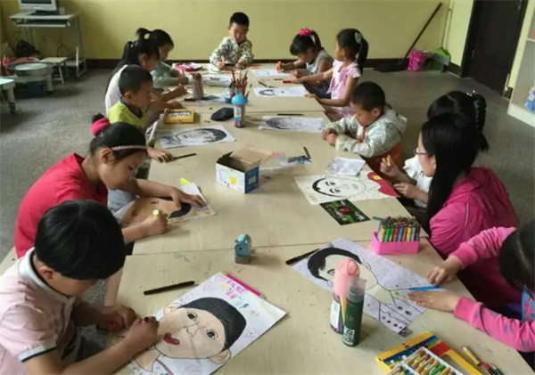 少儿画画培训班加盟