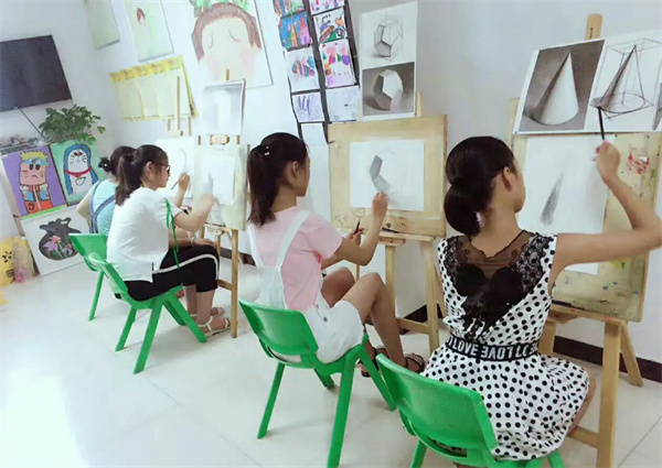 少儿画画培训班加盟