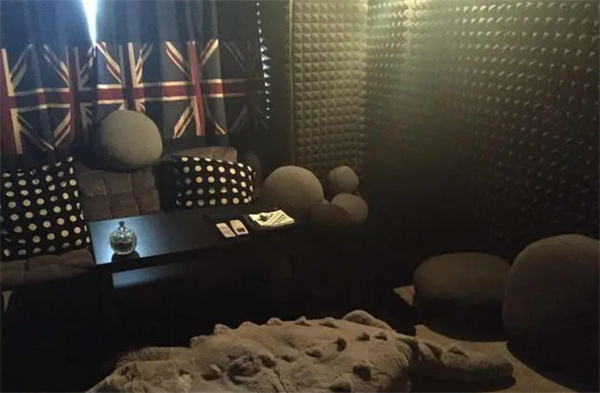 成都私人影吧加盟