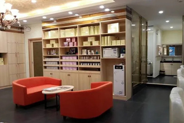 皇媛世家加盟_加盟皇媛世家,轻松赚钱有奔头!