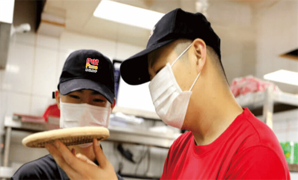 慕玛披萨加盟