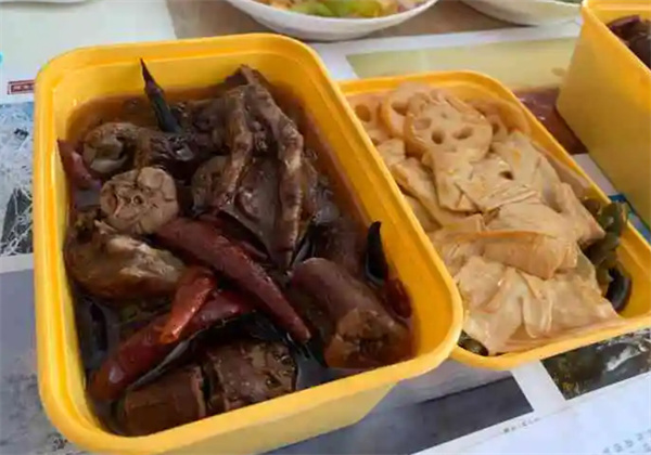 长春热卤鸭货加盟