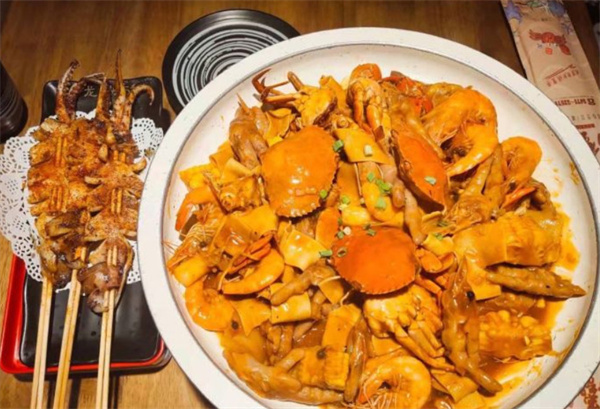 香巴仔45°肉蟹煲加盟费