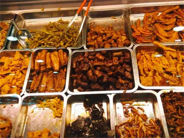 煌上煌是哪里的品牌？皇上皇和煌上煌有什么区别呢？