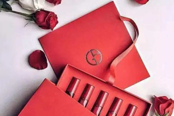 阿玛尼和圣罗兰口红哪个好用？