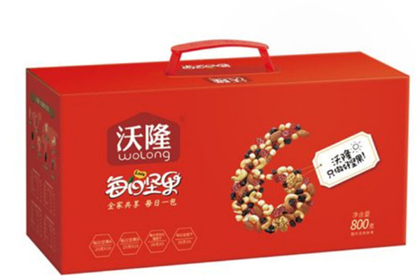 三只松鼠好还是沃隆好?