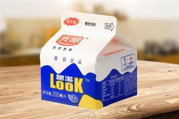 光明牛奶和蒙牛牛奶哪个好？