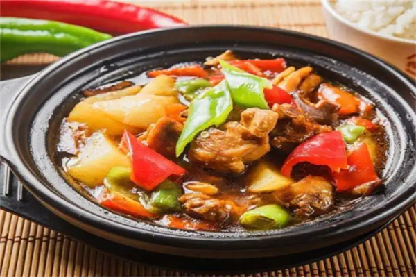 黄焖鸡放黄豆酱吗？