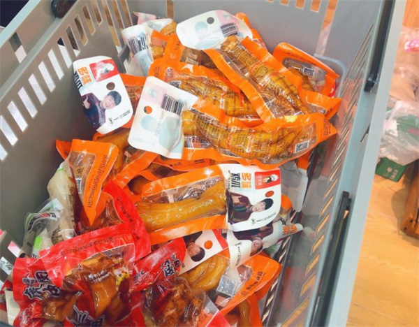 馋不二零食仓加盟