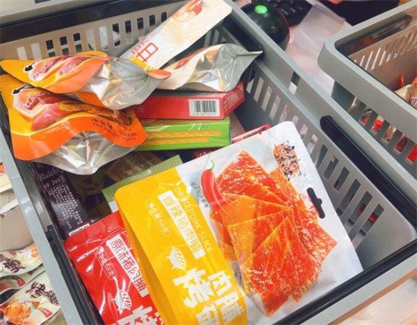 馋不二零食仓加盟