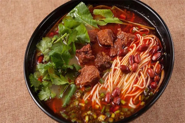 一头牛牛肉板面加盟