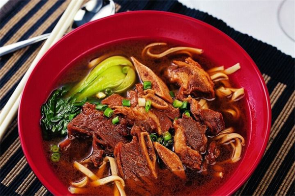 一头牛牛肉板面