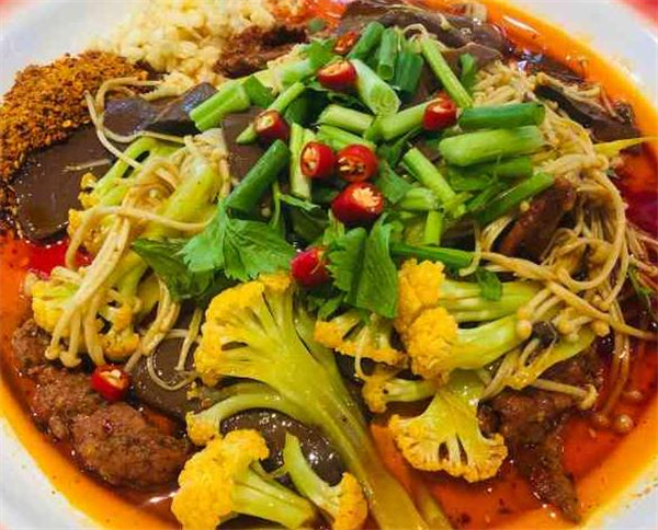 煮小篓盘盘麻辣烫加盟