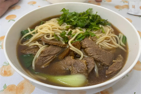 一头牛牛肉板面