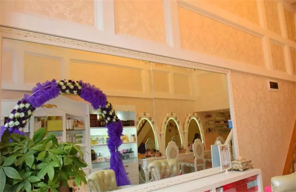 焕颜美容店加盟