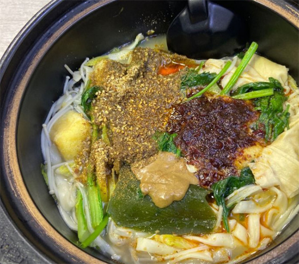 馋猫麻辣烫加盟费