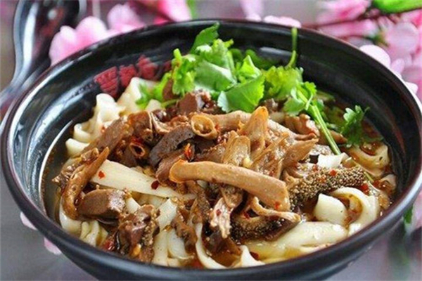 艾家悟空板面特色羊杂面