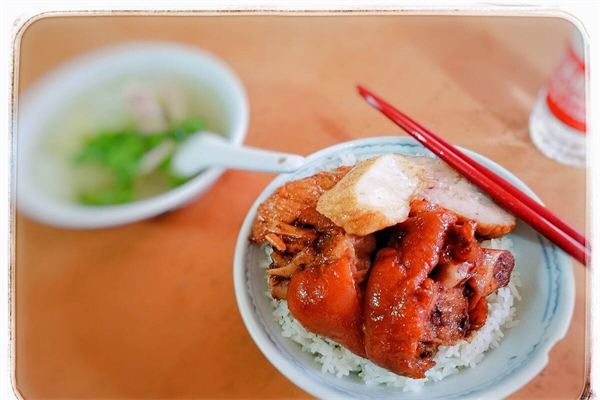 隆江猪脚饭馆加盟费多少钱