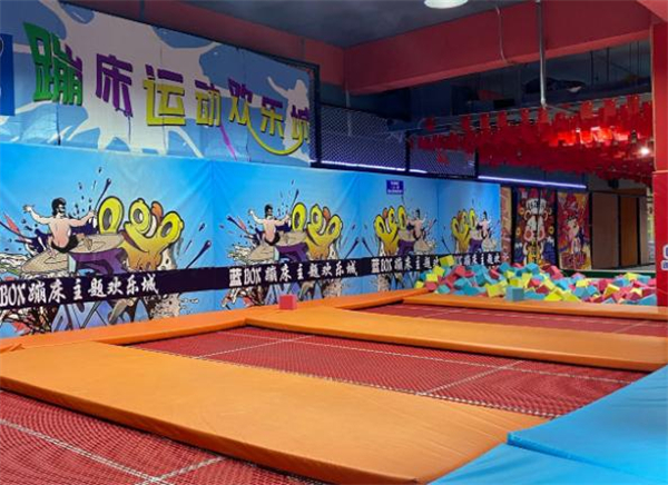 蓝box蹦床公园加盟费