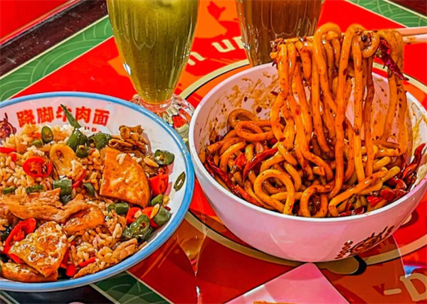 龙七爷跷脚牛肉面加盟