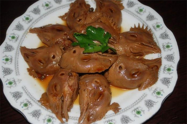 梁三麻辣鸡头加盟费